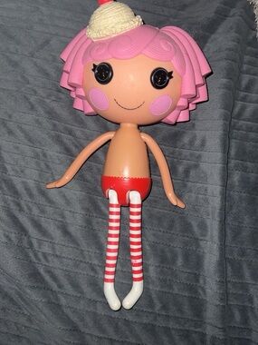 Lalaloopsy cherry crisp crust doll